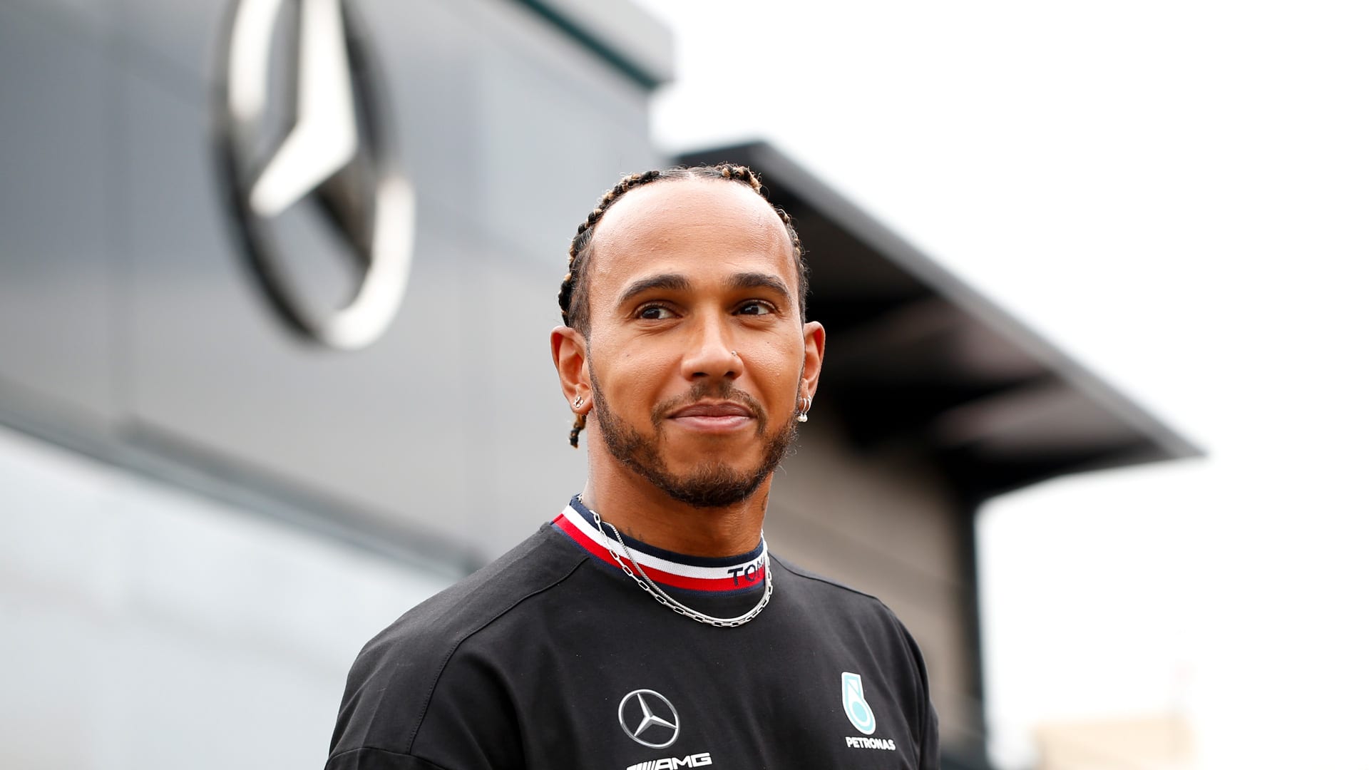 Hamilton ‘doesn’t accept’ title bid is falling away – but insists Mercedes must keep developing the W12 - Formula 1 RSS UK