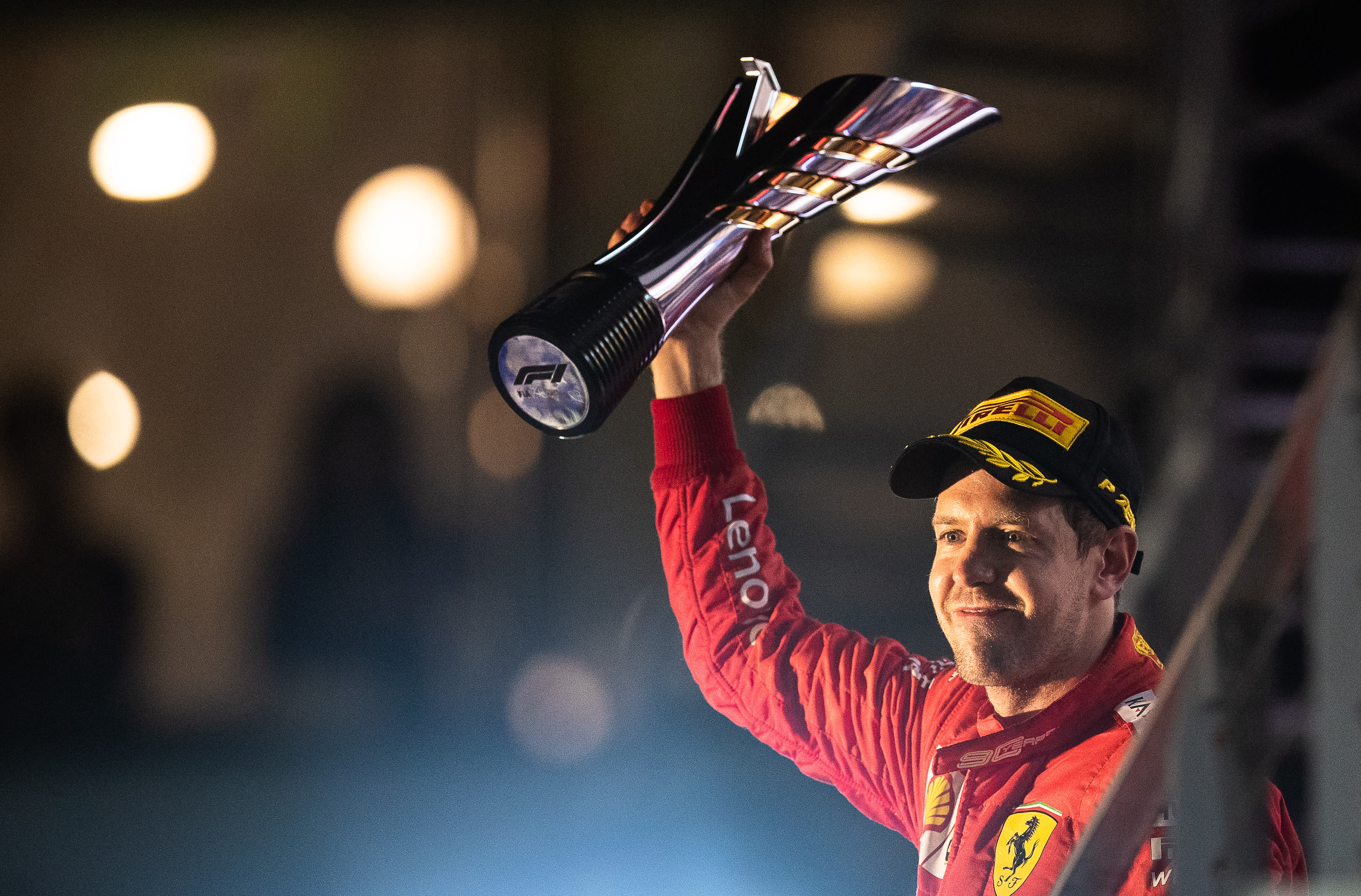 Heap of Boil Asian Singapore Grand Prix 2019: Vettel dedicates victory to fans after difficult  few weeks | Formula 1®