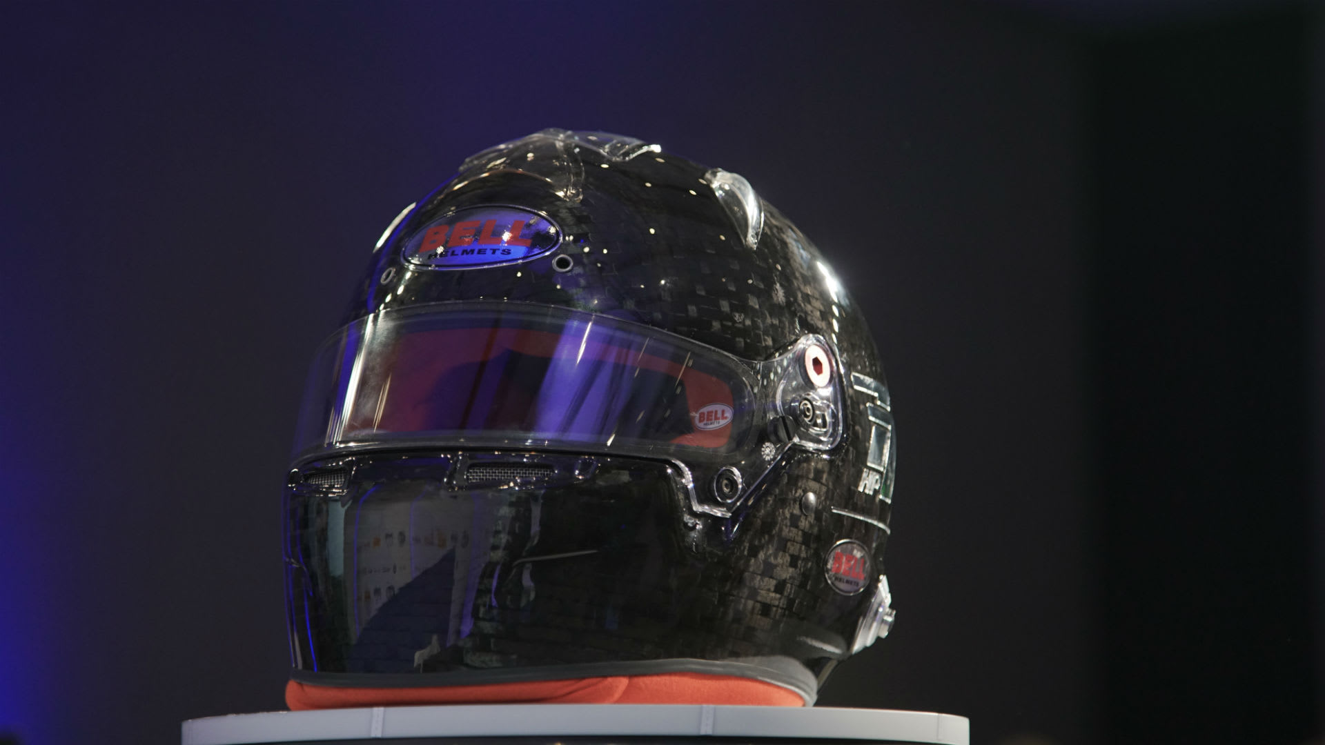 arai f1 helmet 2019 Red Bull RB19 #1 Max Verstappen Qatar Sprint Race 2023 Schuberth 1:  Stone Model Helmet_Vettel_F1Testing_2019_-500x333.jpg