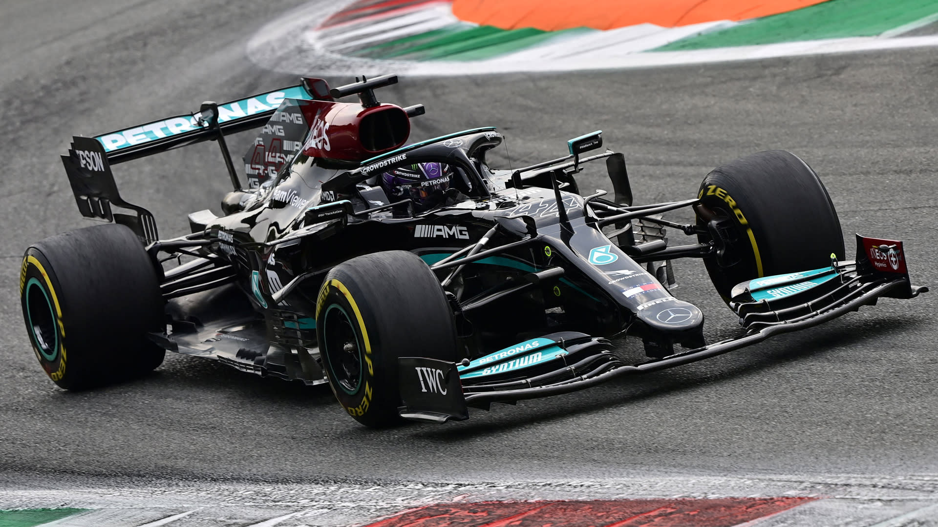 Pamphlet I reckon cloth 2021 Italian Grand Prix FP1 report and highlights: Hamilton leads  Verstappen in first practice before qualifying at Monza | Formula 1®