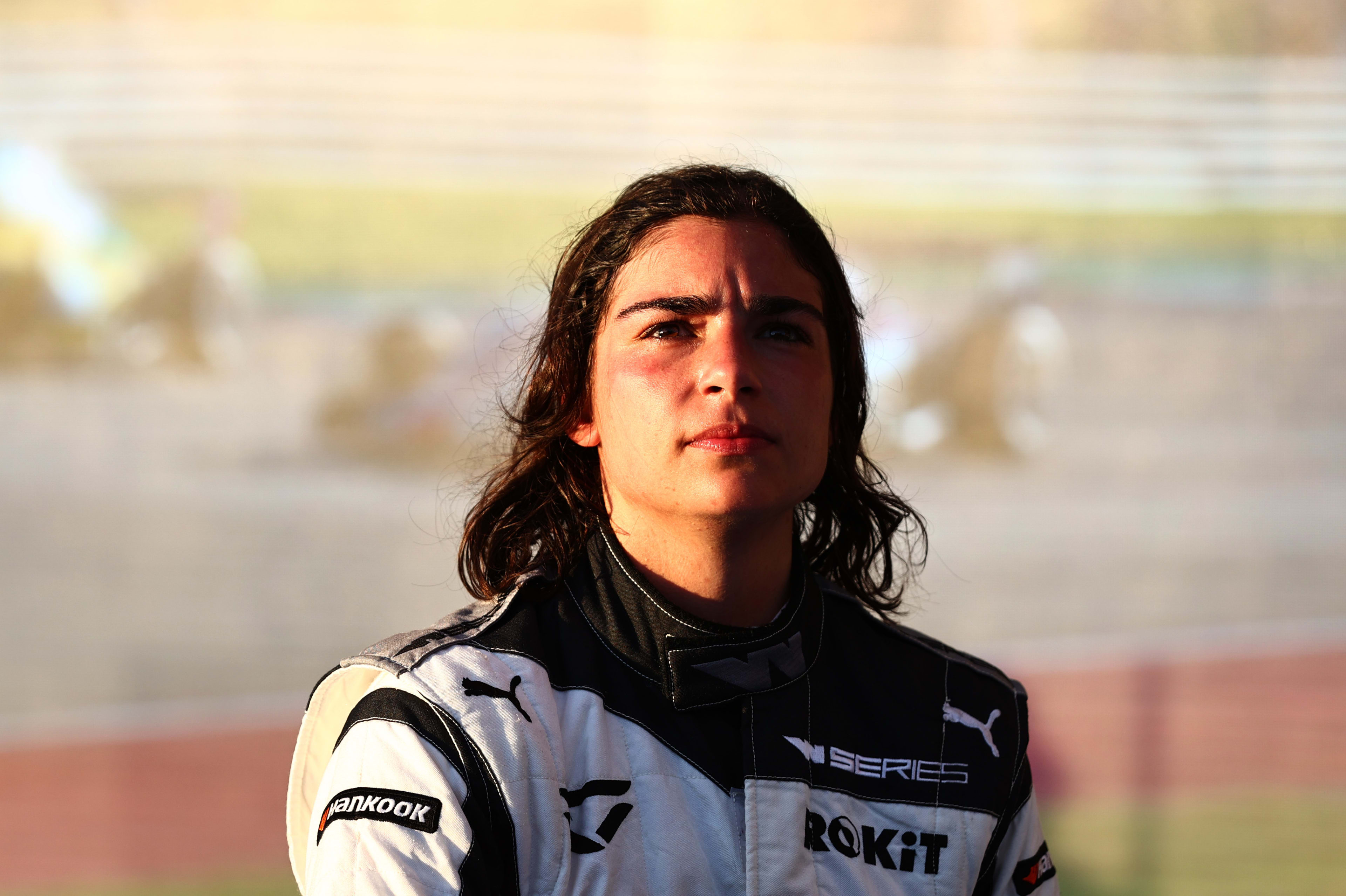 W SERIES: Jamie Chadwick wins opening Austin race as title rival Alice Powell takes P3 from 10th - Vimarsana News