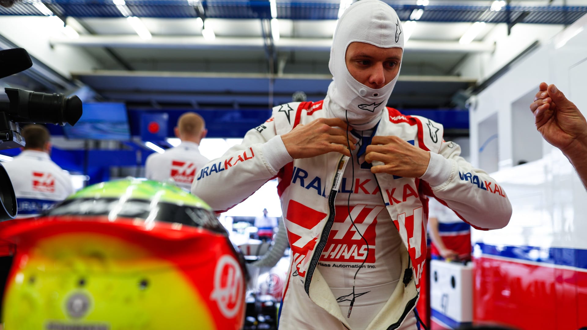 Mick Schumacher 'really excited' to race father's old rivals as he prepares  for F1 debut | Formula 1®