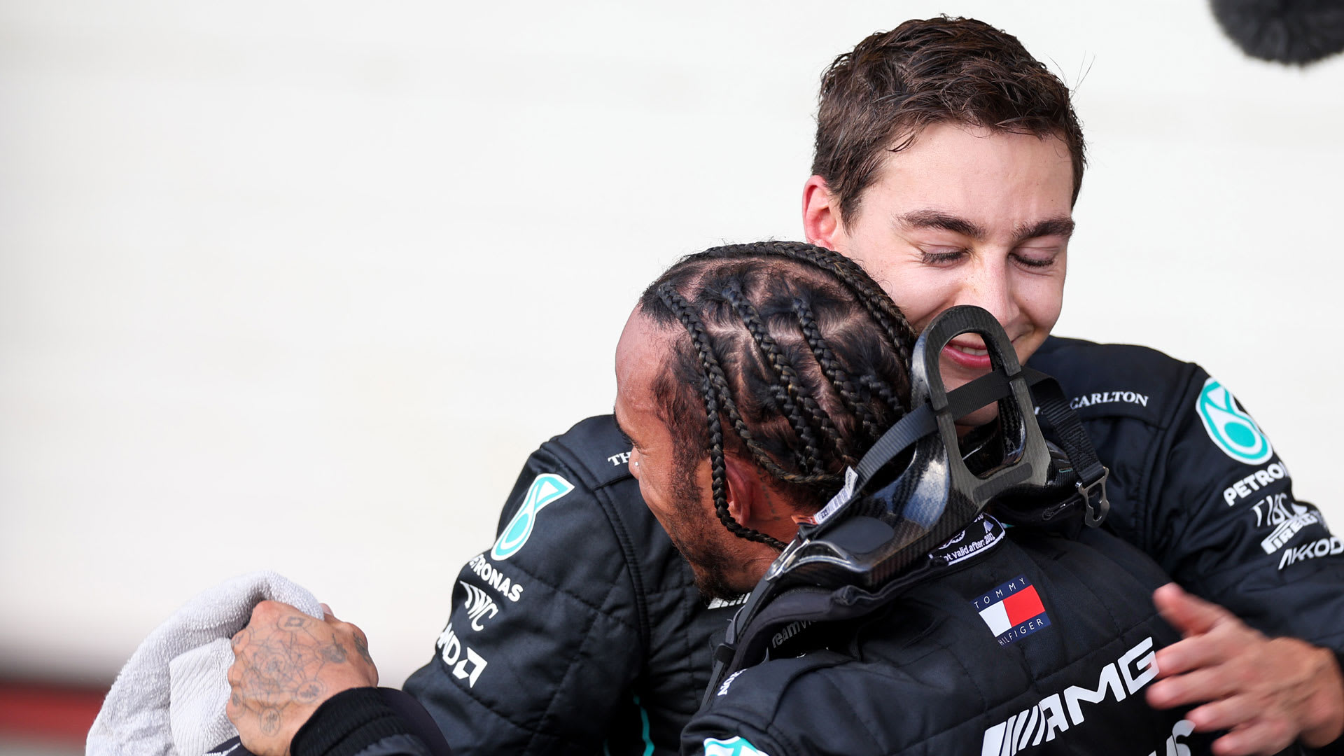 Russell menikmati kemenangan sprint “gila” sementara Hamilton mengatakan Mercedes “harus” menang 2-1 di Grand Prix Sao Paulo