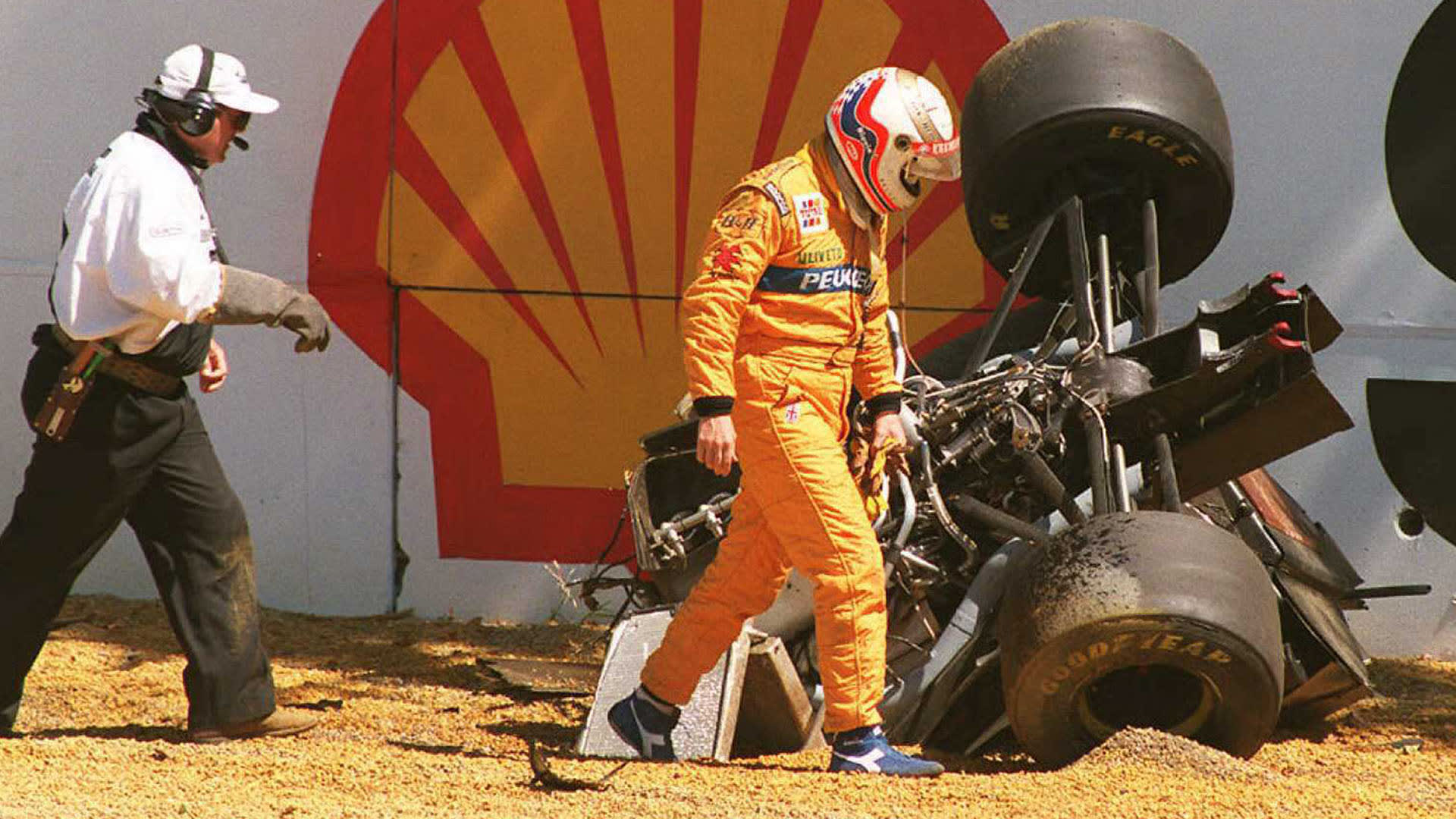 Floods, massages and collapsing drivers – 5 crazy street circuit debuts from F1 history - Vimarsana News