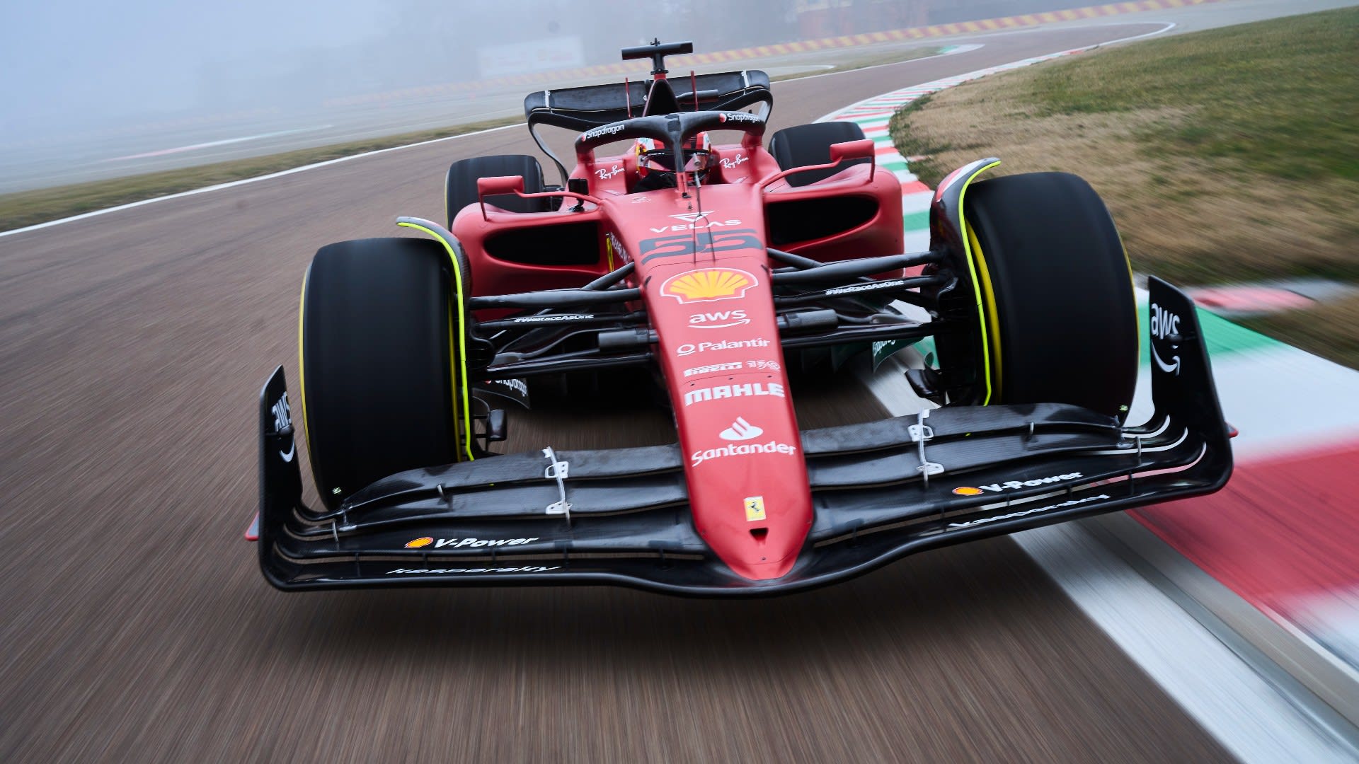 Ferrari drivers Sainz and Leclerc shake down new F1-75 car at Fiorano |  Formula 1®
