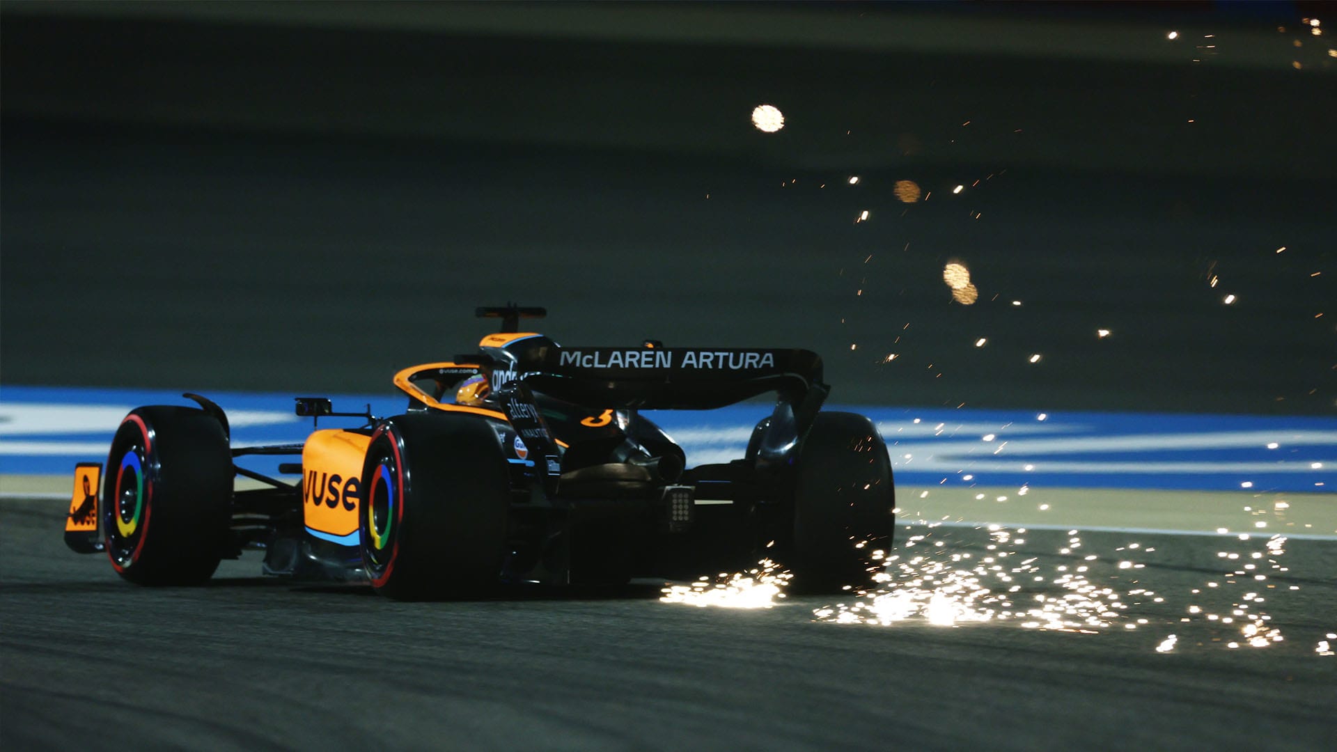 LIVE COVERAGE - Qualifying in Bahrain | Formula 1®