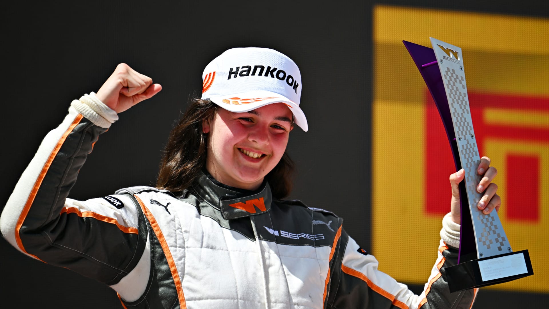 Abbi Pulling to race with Rodin Carlin in F1 Academy - Vimarsana News