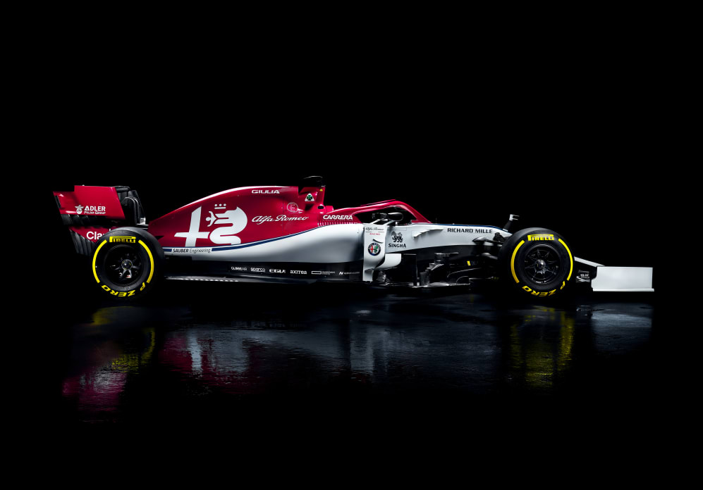 Alfa Romeo reveal 2019 F1 livery in Barcelona | Formula 1®