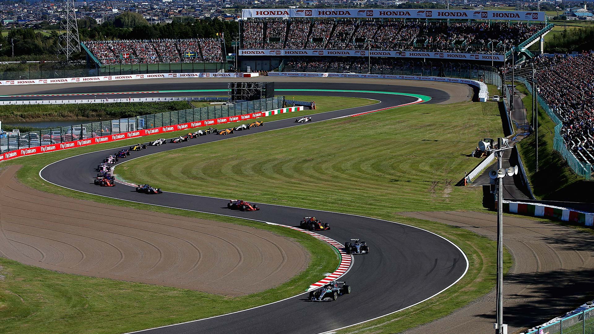 5 Reasons We Love The Japanese Grand Prix Images, Photos, Reviews