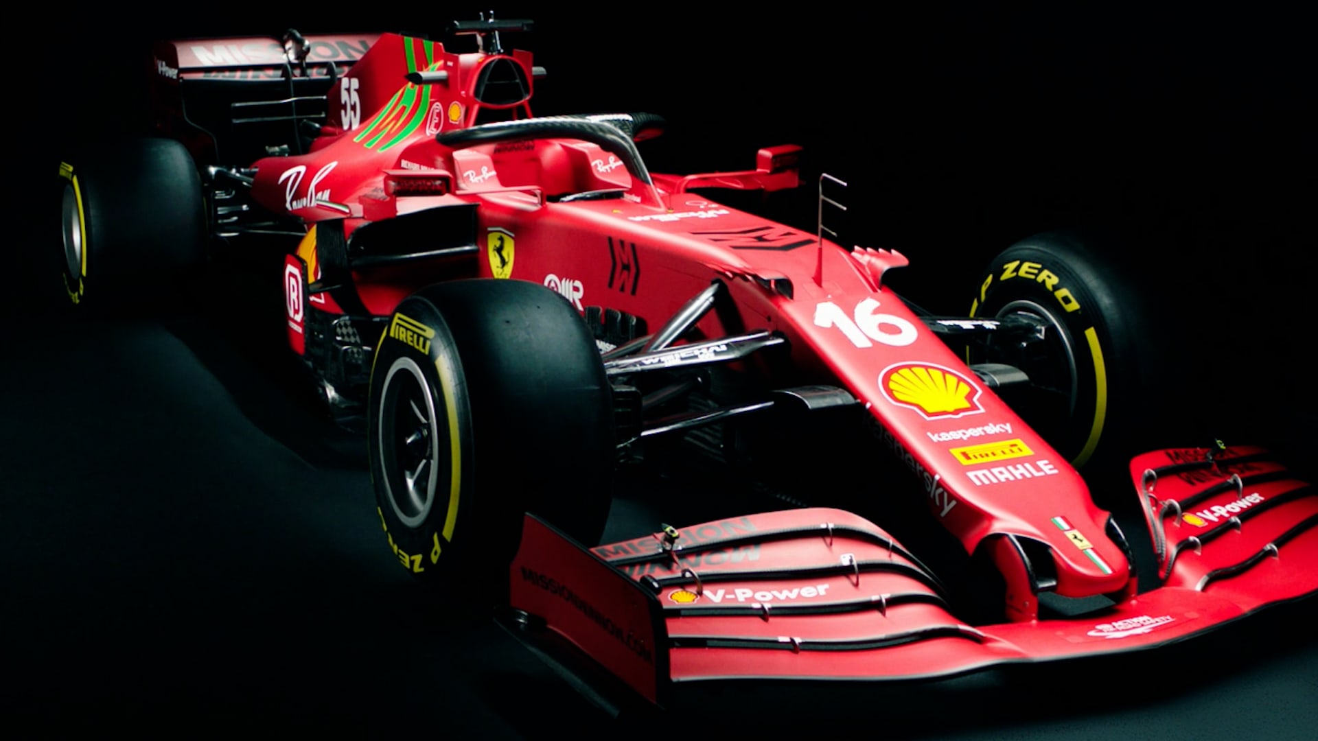 Two-tone red, a splash of green, and clear targets – 5 takeaways