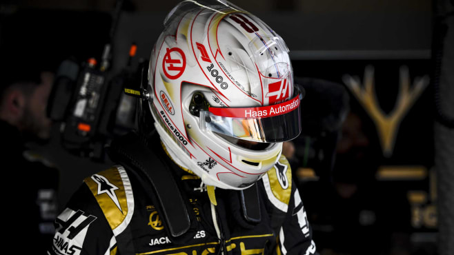 Gallery F1 drivers one-off helmet designs for the 1000th F1 race at 