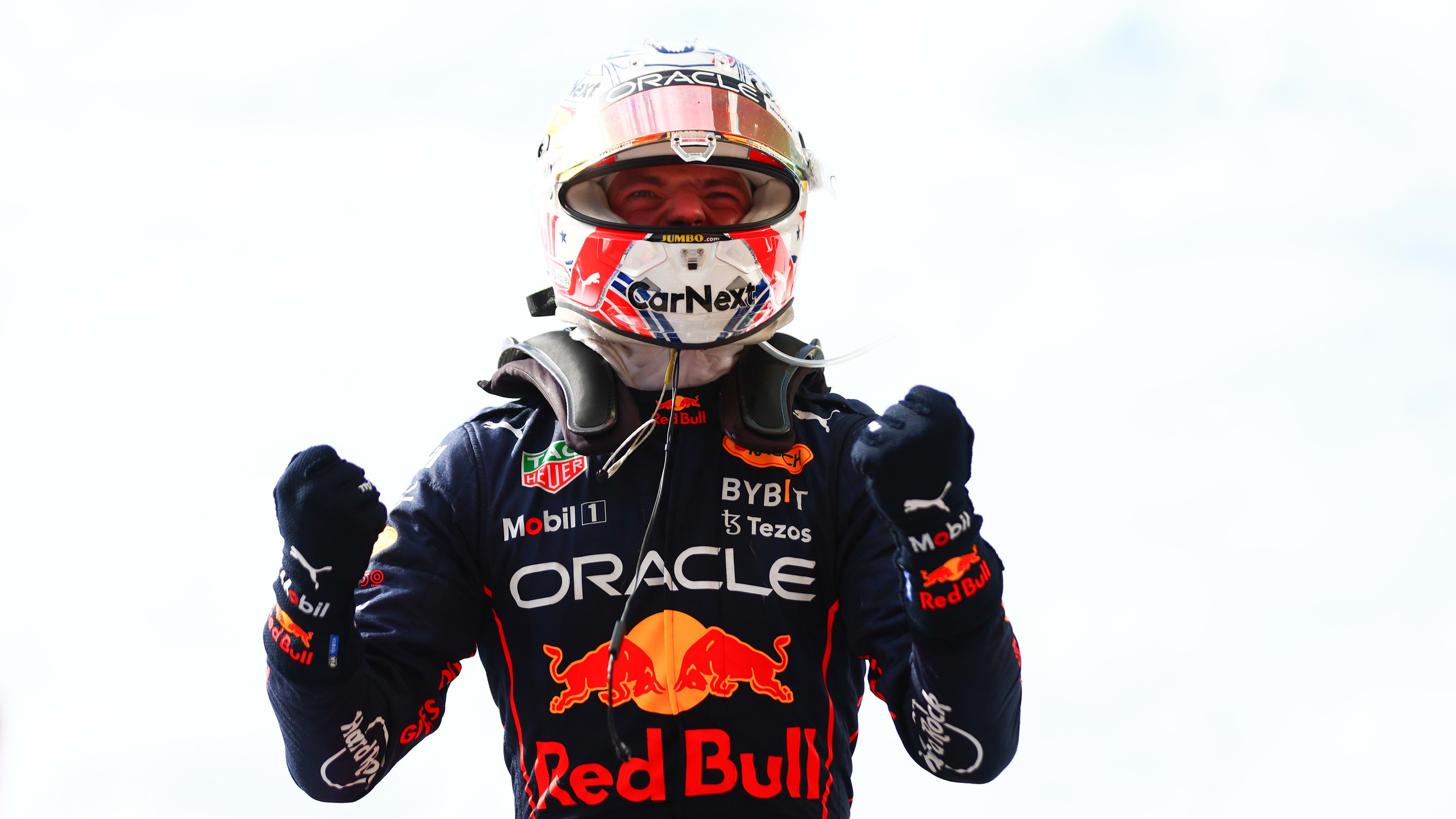 Verstappen beats Hamilton to United States GP victory as Red Bull secure an emotional constructors’ title win | Formula 1®